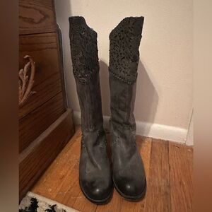 Corral Charlie Riding Boot
INDIE SPIRIT DESIGNS